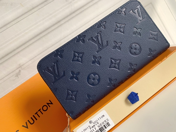 LVコピーウォレット着用イメージ